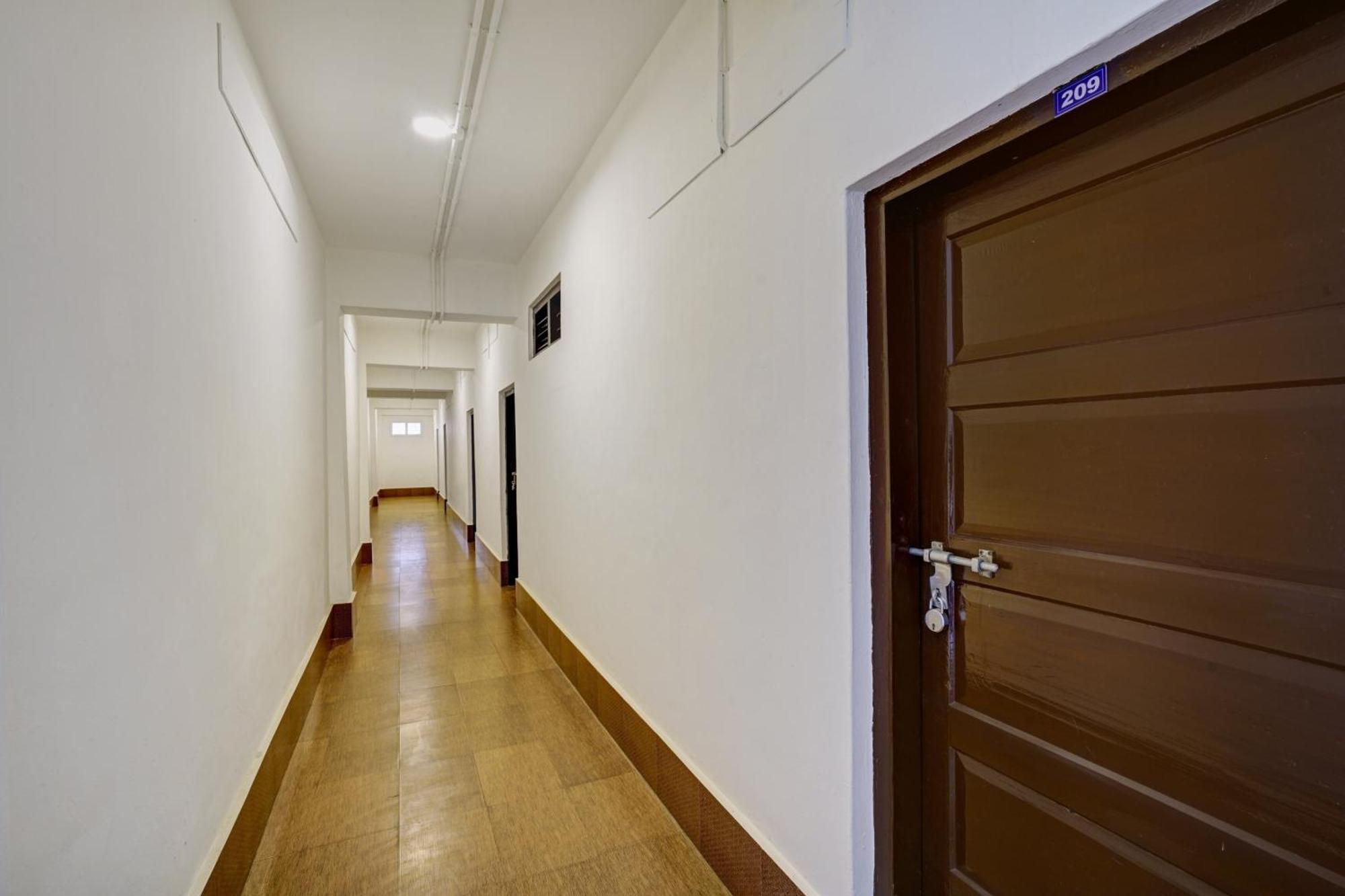 Super Hotel O Ceasar Palace Annex Thodupuzha Extérieur photo